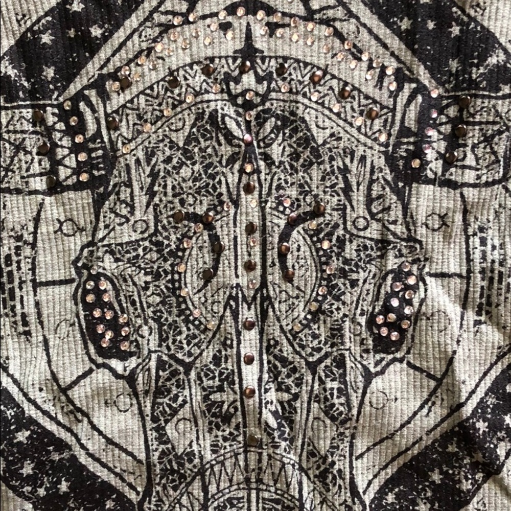 Shirt - Picture 2 of 3